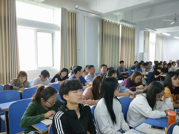 陈登报深入太阳成集团tyc9728听课.jpg